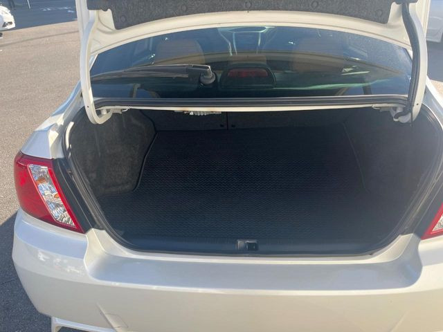 ���i�̂���������ʋ΁A���}���ɏ\���ȉ׎��X�y�[�X���m�ۂ��Ă���܂��B