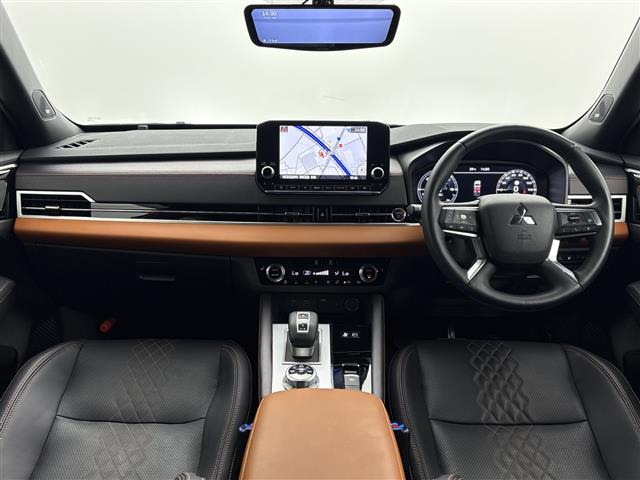 アウトランダーPHEV 2.4 P 4WD
