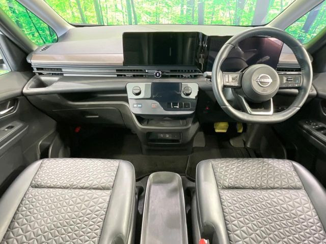 セレナ1.4 e-POWER ハイウェイスターV