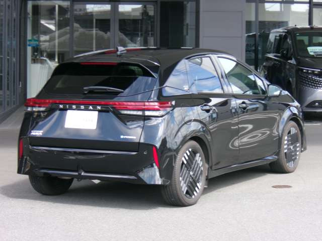 ノートオーラ1.2 G レザーエディション