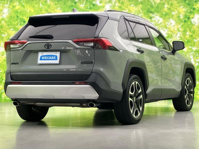RAV42.0 アドベンチャー 4WD