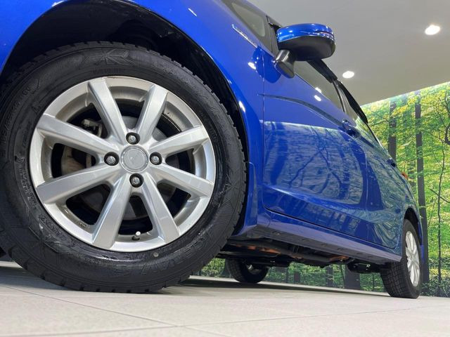 �y15�C���`�A���~�z�C�[���z�O�ςɃ}�b�`�����A���~�z�C�[���𑕒����Ă���܂��B�e��A���~�z�C�[����A�X�^�b�h���X�^�C�����戵�����Ă���܂��B���񂲑��k����������