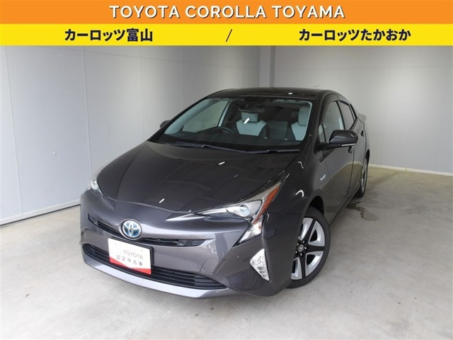 プリウス1.8 A ツーリングセレクション E-Four 4WD