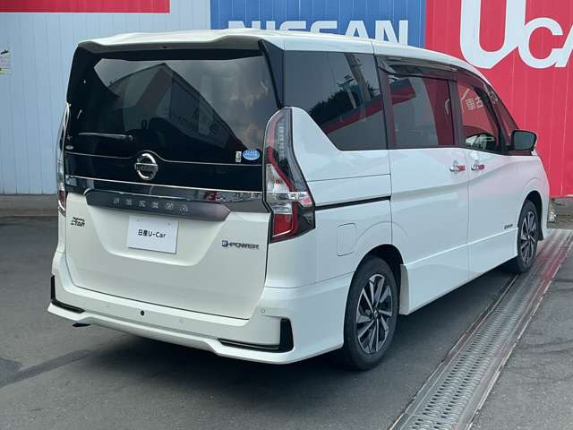 セレナ1.2 e-POWER ハイウェイスターV