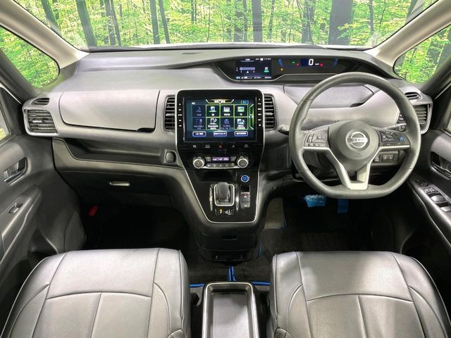 セレナ1.2 e-POWER ハイウェイスターV