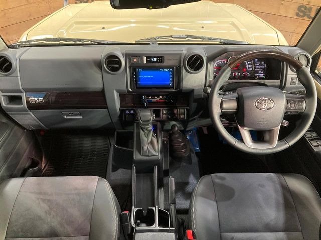 ランドクルーザー702.8 AX ディーゼル 4WD
