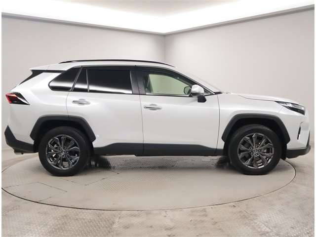 RAV42.5 ハイブリッド G E-Four 4WD