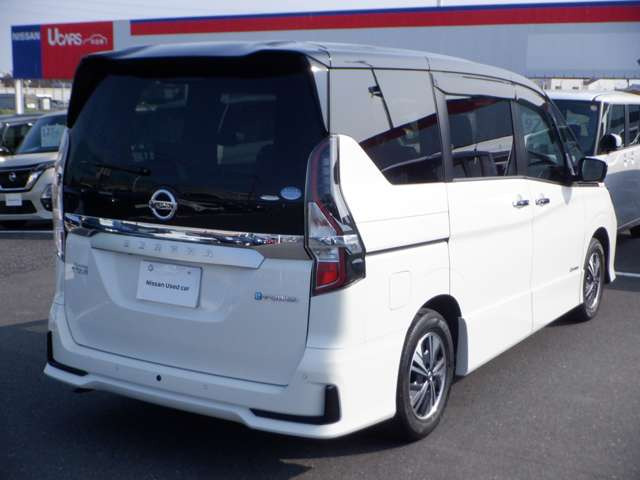 セレナ1.2 e-POWER ハイウェイスターV