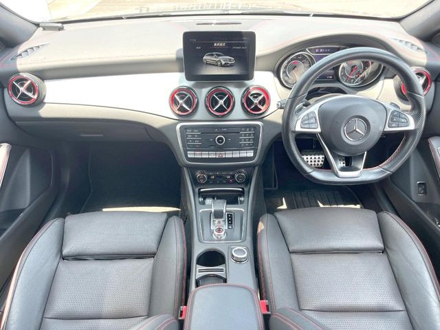 CLAシューティングブレークAMG CLA 45 4マチック 4WD