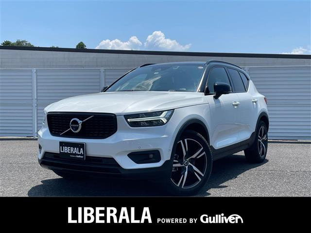 XC40B4 AWD Rデザイン 4WD