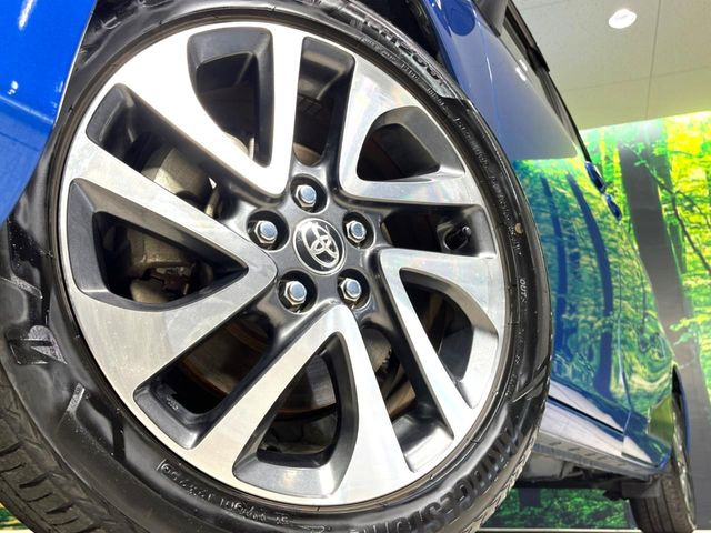 �y����16�C���`�A���~�z�C�[���z�O�ςɃ}�b�`���������A���~�z�C�[���𑕒����Ă���܂��B�e��ЊO�A���~�z�C�[����A�X�^�b�h���X�^�C�����戵�����Ă���܂��B���񂲑��k����������