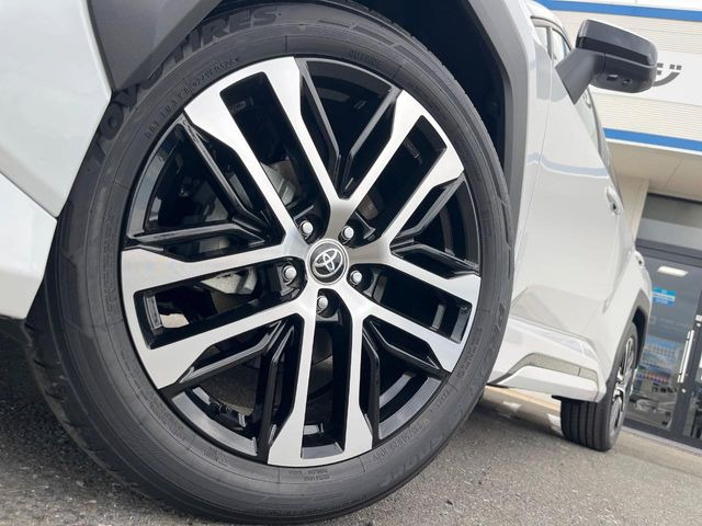 �y����20�C���`�A���~�z�C�[���z�O�ςɃ}�b�`���������A���~�z�C�[���𑕒����Ă���܂��B�e��ЊO�A���~�z�C�[����A�X�^�b�h���X�^�C�����戵�����Ă���܂��B���񂲑��k����������
