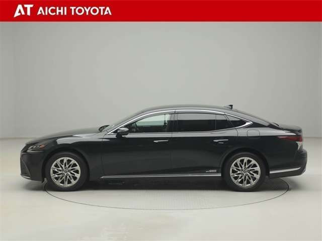 LS500h エグゼクティブ 4WD