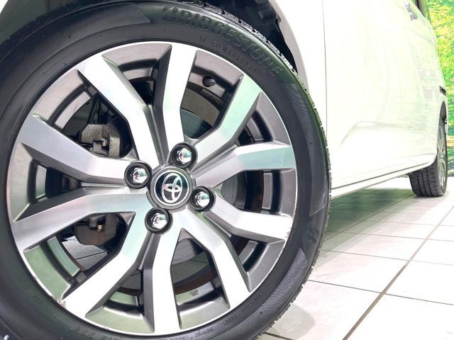 �y����15�C���`�A���~�z�C�[���z�O�ςɃ}�b�`���������A���~�z�C�[���𑕒����Ă���܂��B�e��ЊO�A���~�z�C�[����A�X�^�b�h���X�^�C�����戵�����Ă���܂��B���񂲑��k����������
