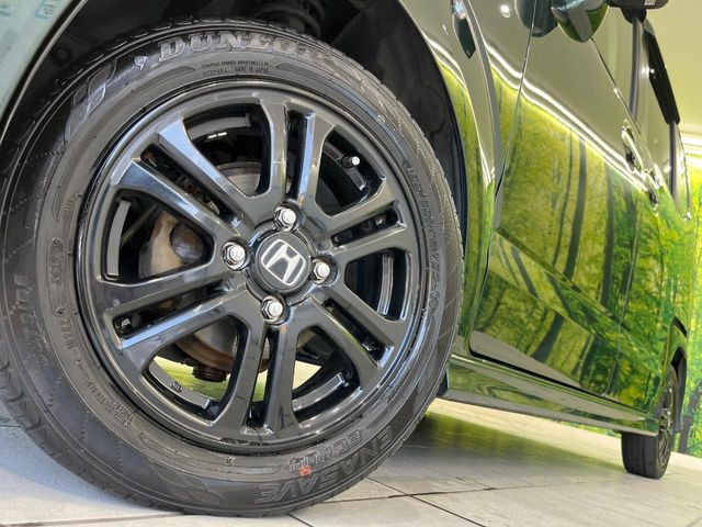 �y����14�C���`�A���~�z�C�[���z�O�ςɃ}�b�`���������A���~�z�C�[���𑕒����Ă���܂��B�e��ЊO�A���~�z�C�[����A�X�^�b�h���X�^�C�����戵�����Ă���܂��B���񂲑��k����������