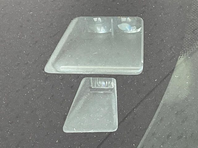 【スマートブレーキサポート】走行中に前方の車両等を認識し、衝突しそうな時は警報とブレーキで衝突回避と被害軽減をアシスト。より安全にドライブをお楽しみいただけます。