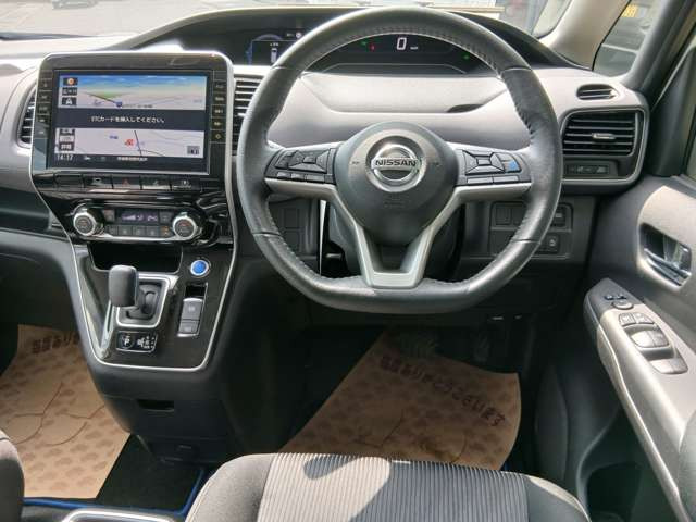 セレナ1.2 e-POWER ハイウェイスターV