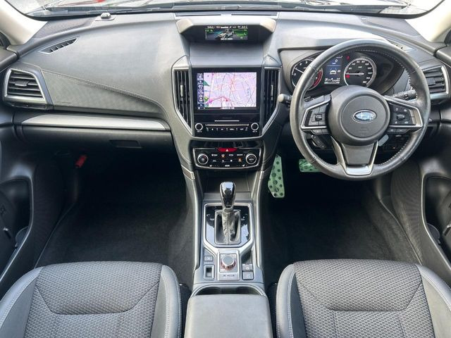 フォレスター2.5 プレミアム 4WD