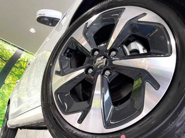 �y����16�C���`�A���~�z�C�[���z�O�ςɃ}�b�`���������A���~�z�C�[���𑕒����Ă���܂��B�e��ЊO�A���~�z�C�[����A�X�^�b�h���X�^�C�����戵�����Ă���܂��B���񂲑��k����������