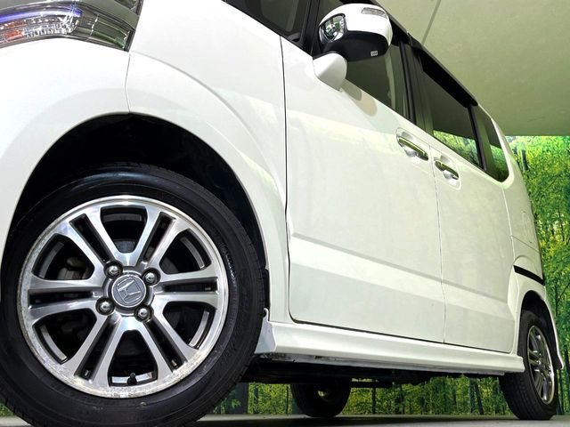 �y����14�C���`�A���~�z�C�[���z�O�ςɃ}�b�`���������A���~�z�C�[���𑕒����Ă���܂��B�e��ЊO�A���~�z�C�[����A�X�^�b�h���X�^�C�����戵�����Ă���܂��B���񂲑��k������