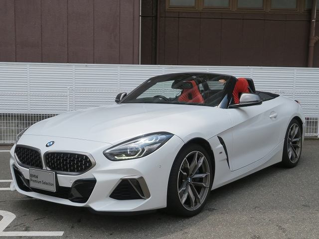 Z4M40i