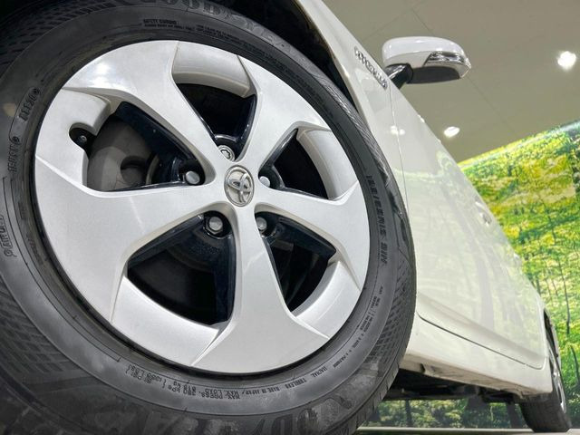 �y����15�C���`�A���~�z�C�[���z�O�ςɃ}�b�`���������A���~�z�C�[���𑕒����Ă���܂��B�e��ЊO�A���~�z�C�[����A�X�^�b�h���X�^�C�����戵�����Ă���܂��B���񂲑��k����������