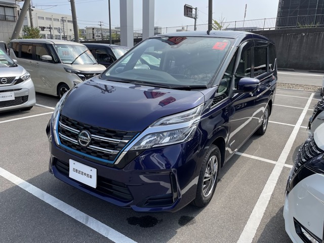 セレナ1.2 e-POWER XV