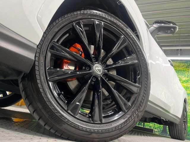 �y����20�C���`�A���~�z�C�[���z�O�ςɃ}�b�`���������A���~�z�C�[���𑕒����Ă���܂��B�e��ЊO�A���~�z�C�[����A�X�^�b�h���X�^�C�����戵�����Ă���܂��B���񂲑��k����������
