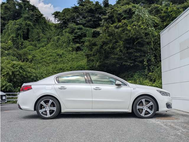 508GT ブルーHDi ディーゼル