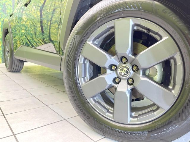 �y����18�C���`�A���~�z�C�[���z�O�ςɃ}�b�`���������A���~�z�C�[���𑕒����Ă���܂��B�e��ЊO�A���~�z�C�[����A�X�^�b�h���X�^�C�����戵�����Ă���܂��B���񂲑��k����������