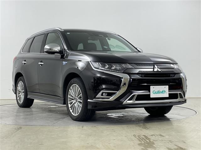 アウトランダーPHEV2.4 G プレミアムパッケージ 4WD
