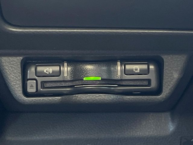 【ETC】高速道路の料金所をストレスなく通過!話題のスポットやサービスエリアに多い「スマートIC」利用時は必須のアイテムです。当店でセットアップを実施、ご納車当日からすぐにご利用いただけます!
