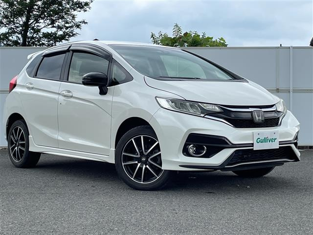 フィット1.3 13G S ホンダセンシング 4WD