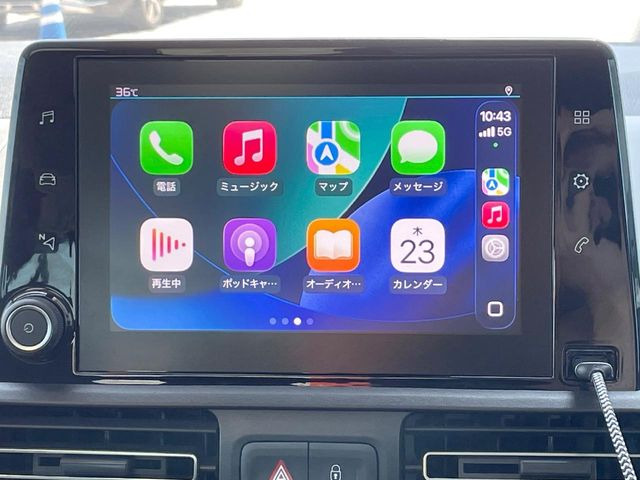 ��Apple Car Play:�X�}�z�Ƃ̗L���ڑ��ŁA�i�r�E�I�[�f�B�I�Đ��ȂǃX�}�z�̃A�v���@�\����ʂł��g����֗��@�\�ł�!