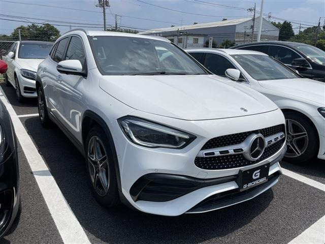 GLAクラスGLA200d 4マチック AMGライン 4WD