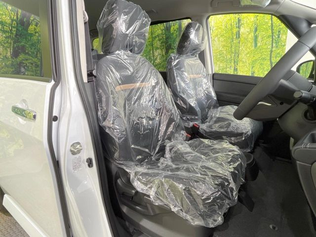 もちろん車内はキレイです♪よりクリーンな状態をキープしたいお客様には『ナノゾーンコート』がおすすめ!新型コロナウイルス対策や、除菌・消臭に効果を発揮し多くの方にご好評いただいております。