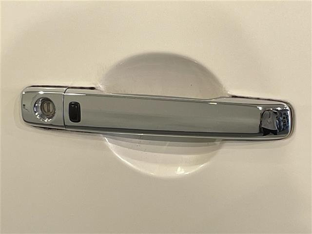 セレナ2.0 ハイウェイスター S-HYBRID Vセレクション