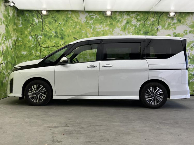 セレナ1.4 e-POWER ハイウェイスターV