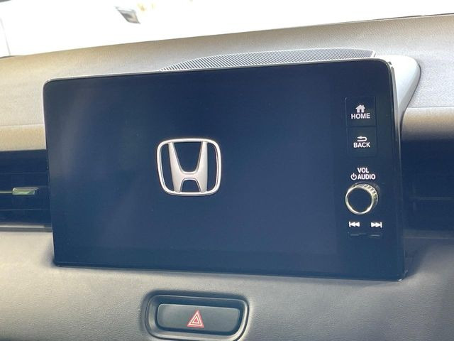 【純正9型ナビ】人気の純正ナビを装備。オーディオ機能も充実しており、Bluetooth接続すればお持ちのスマホやMP3プレイヤーの音楽を再生可能!毎日の運転がさらに楽しくなります!!