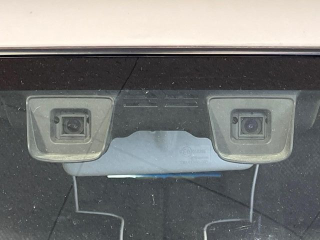 【スズキ セーフティサポート】走行中に前方の車両等を認識し、衝突しそうな時は警報とブレーキで衝突回避と被害軽減をアシスト。より安全にドライブをお楽しみいただけます。