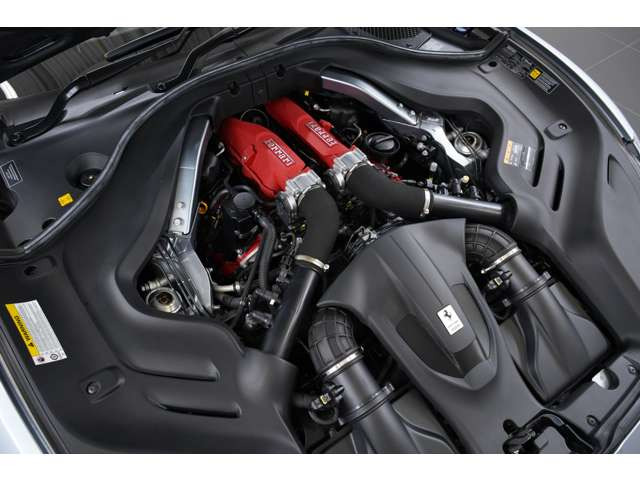 3.9L V�^8�C��DOHC�c�C���^�[�{�A600ps/77.5kgm�A