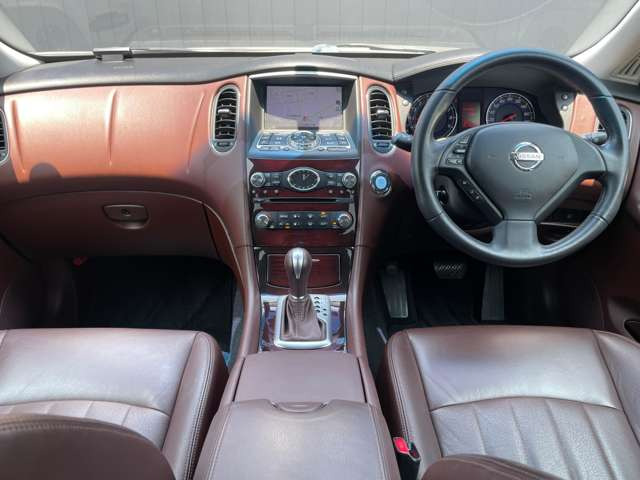 スカイラインクロスオーバー3.7 370GT タイプP