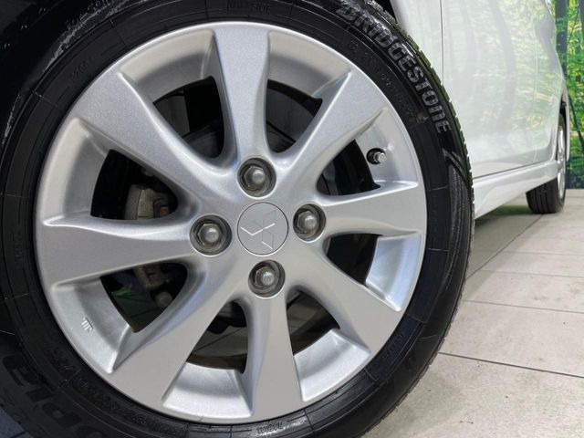 �y����14�C���`�A���~�z�C�[���z�O�ςɃ}�b�`���������A���~�z�C�[���𑕒����Ă���܂��B�e��ЊO�A���~�z�C�[����A�X�^�b�h���X�^�C�����戵�����Ă���܂��B���񂲑��k����������
