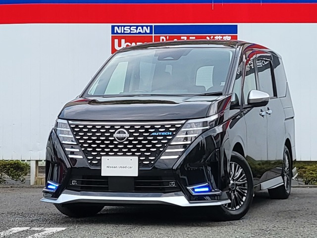 セレナ1.4 e-POWER AUTECH
