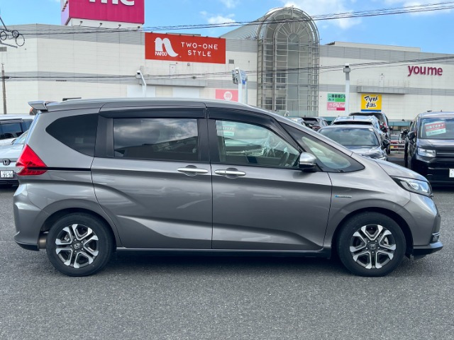 フリード1.5 ハイブリッド クロスター ホンダセンシング