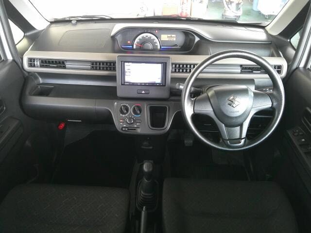 ���O���̐��|�E�K���X�n�{�f�B�R�[�e�B���O��CAR�N���[�j���O���Ǝ҂��{�H�������܂��̂ő�ϐ����B�I���b�N�X�����Ԃł݂͂Ȃ��܂ɉ��K�ȃh���C�u�����񑩁B