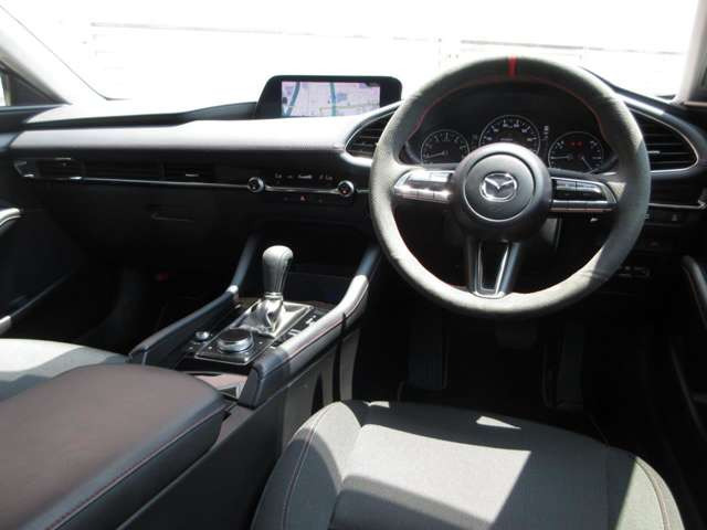 MAZDA3セダン