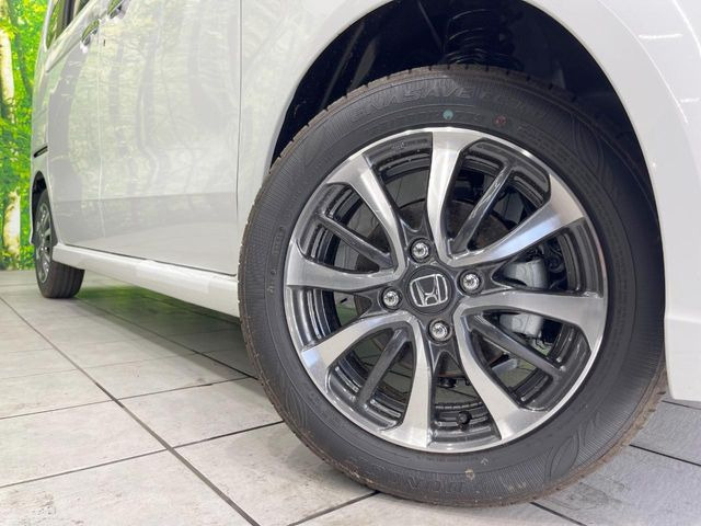 �y����14�C���`�A���~�z�C�[���z�O�ςɃ}�b�`���������A���~�z�C�[���𑕒����Ă���܂��B�e��ЊO�A���~�z�C�[����A�X�^�b�h���X�^�C�����戵�����Ă���܂��B���񂲑��k����������