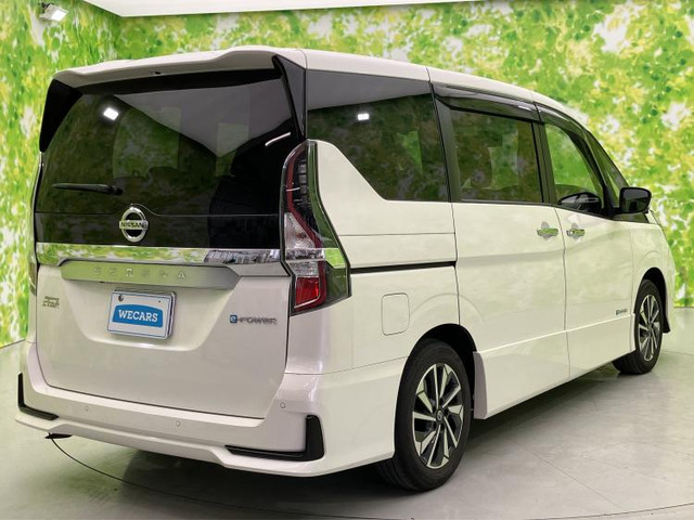 セレナ1.2 e-POWER ハイウェイスターV