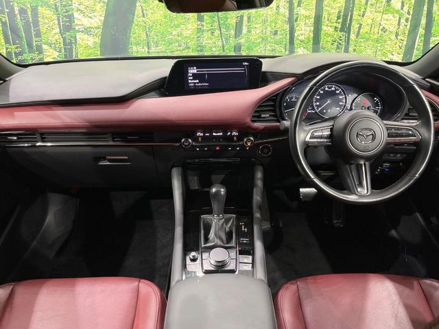 MAZDA3ファストバック2.0 X バーガンディ セレクション